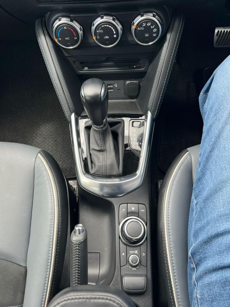 
								Mazda 2 full									