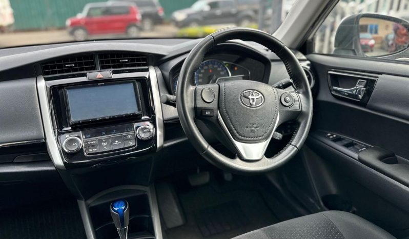 
								Toyota Fielder full									