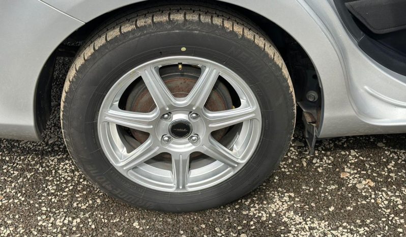 
								Toyota Fielder full									