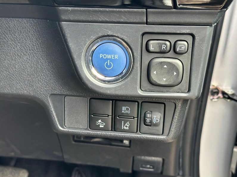 
								Toyota Fielder full									