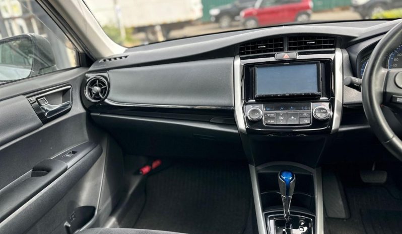
								Toyota Fielder full									