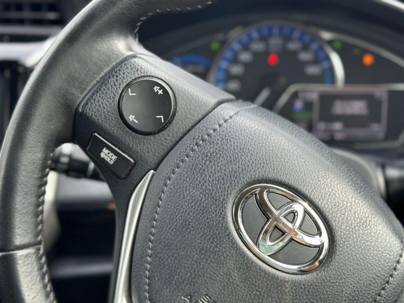 
								Toyota Fielder full									