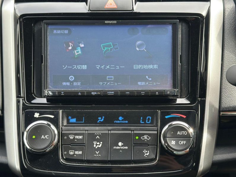 
								Toyota Fielder full									