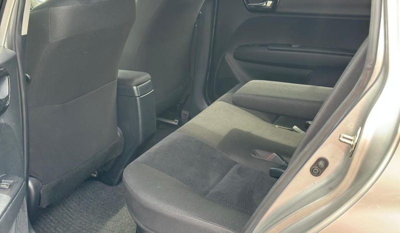 
								Toyota Fielder full									