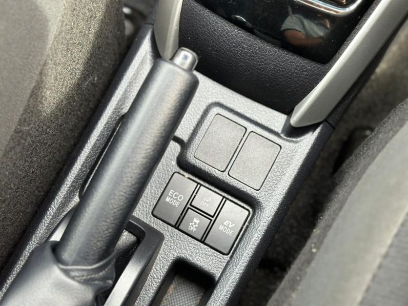
								Toyota Fielder full									