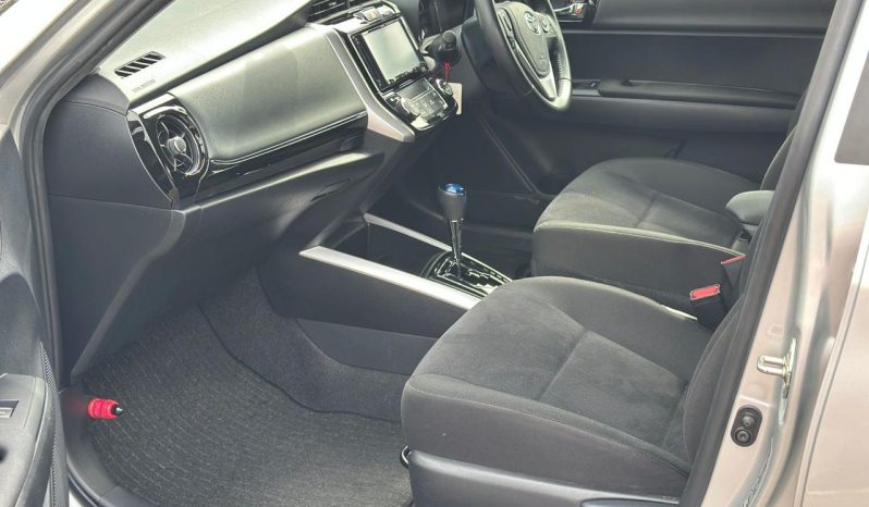 
								Toyota Fielder full									