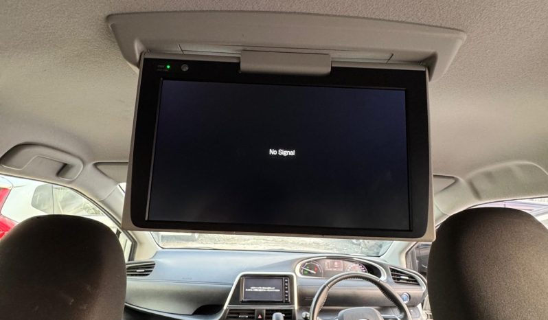 
								Toyota sienta full									
