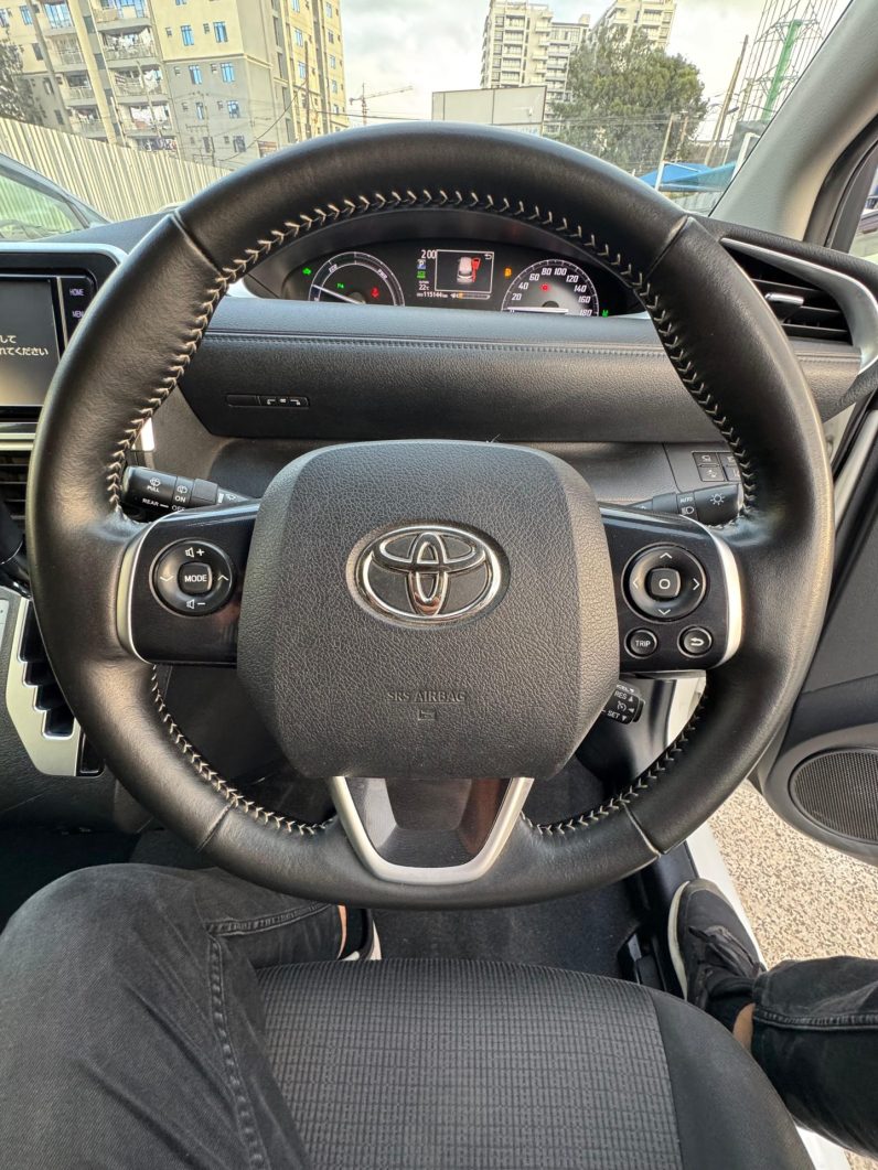 
								Toyota sienta full									