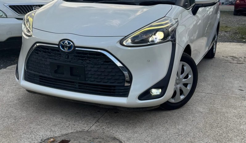 
								Toyota sienta full									