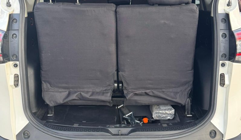 
								Toyota sienta full									