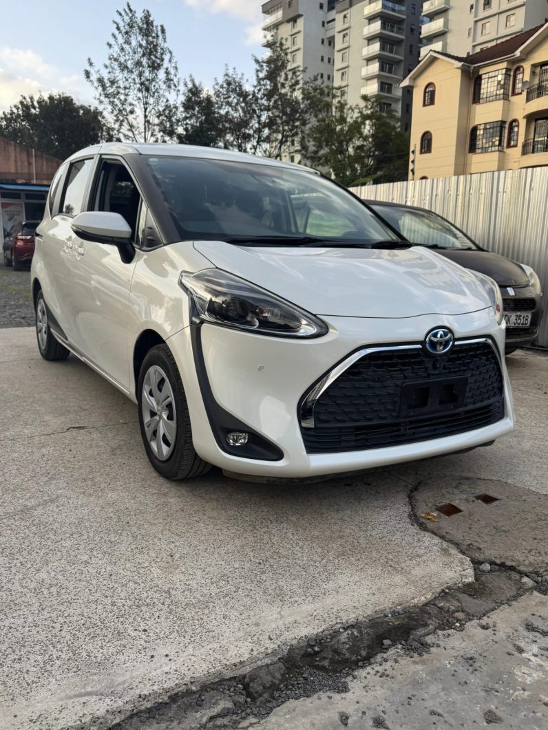 
								Toyota sienta full									