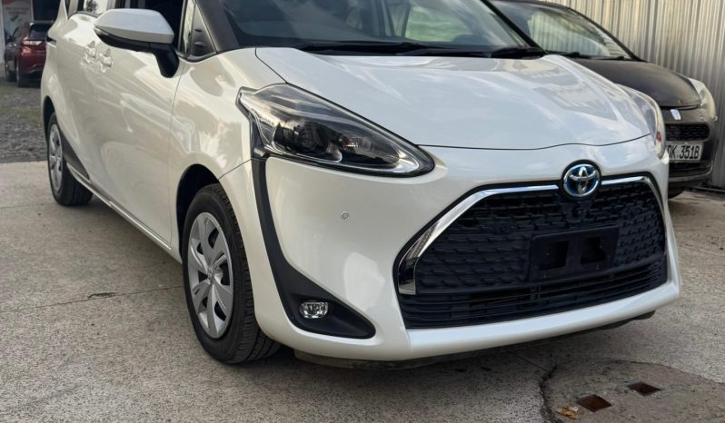 
								Toyota sienta full									