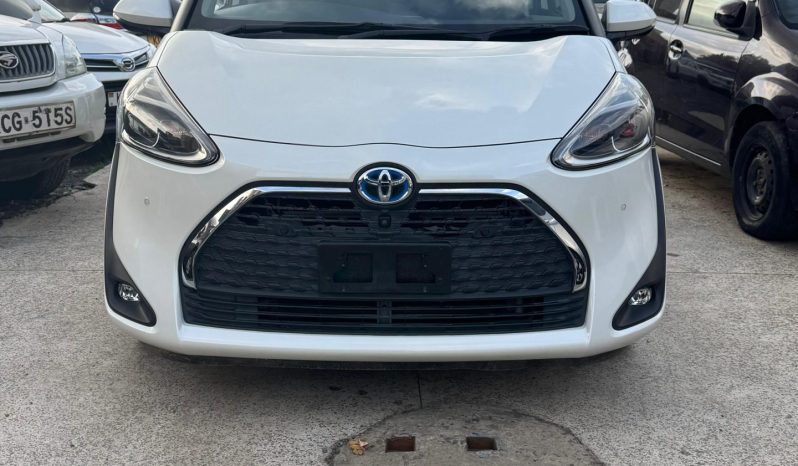 
								Toyota sienta full									