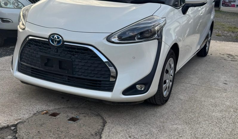 
								Toyota sienta full									