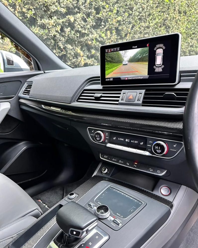 
								Audi SQ5 full									