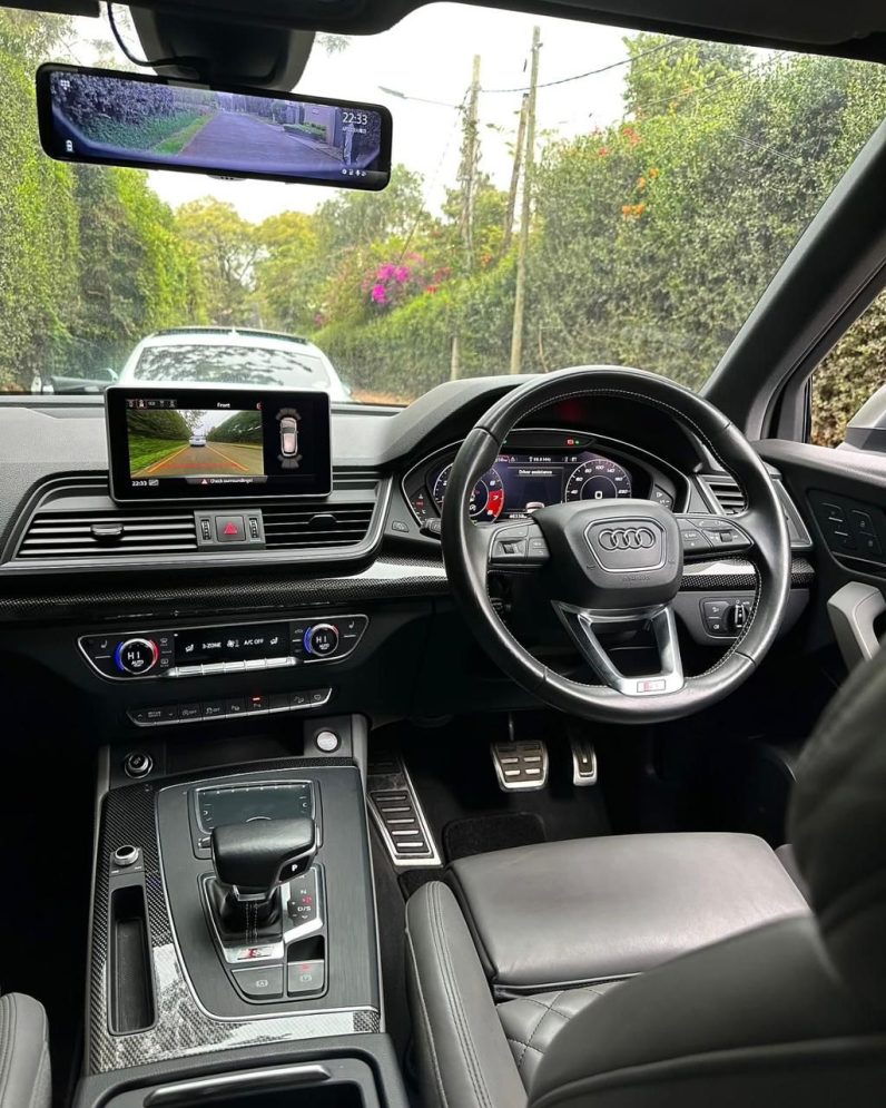 
								Audi SQ5 full									
