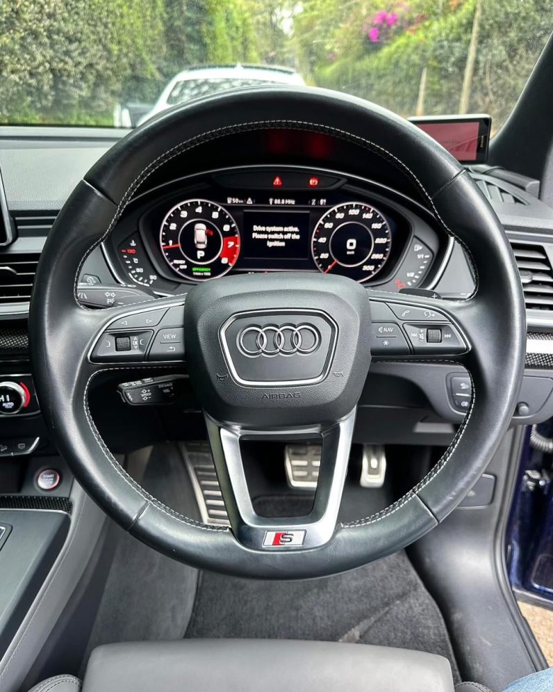 
								Audi SQ5 full									