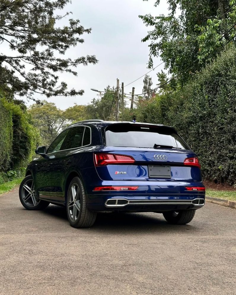 
								Audi SQ5 full									