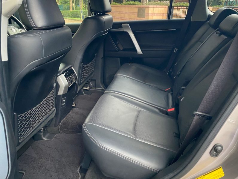 
								Toyota Landcruiser PradoTX full									