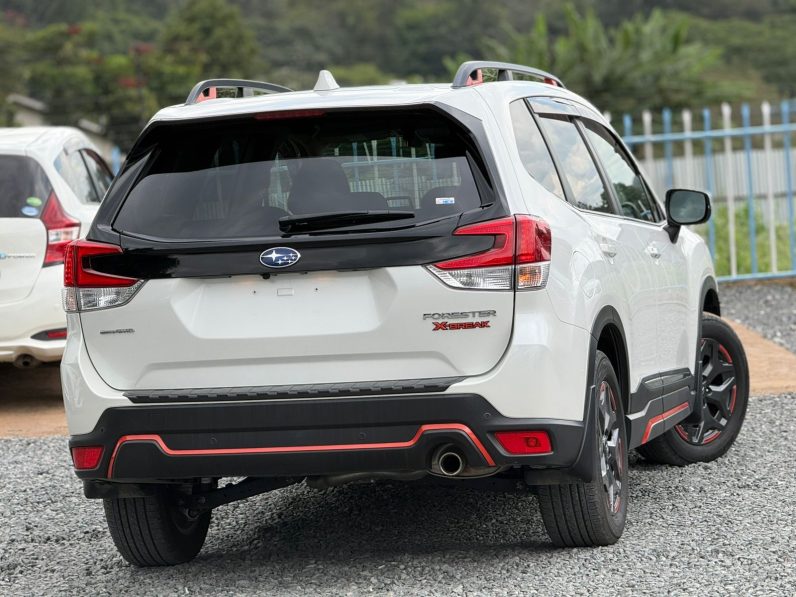 
								Subaru Xbreak full									