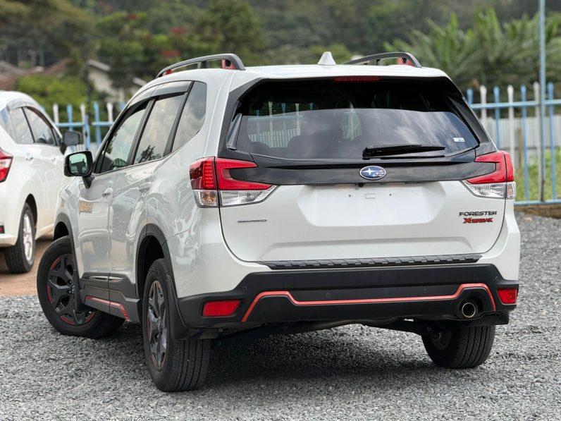 
								Subaru Xbreak full									