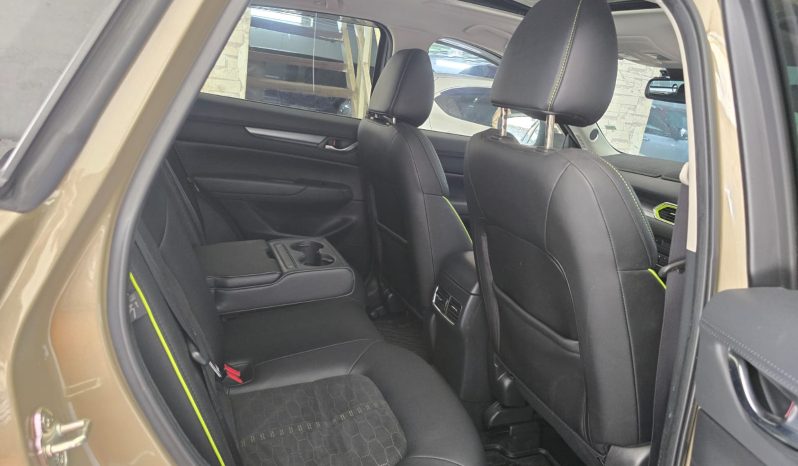 
								Mazda CX-5 full									