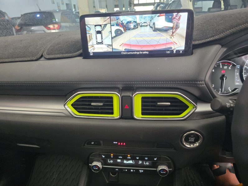 
								Mazda CX-5 full									