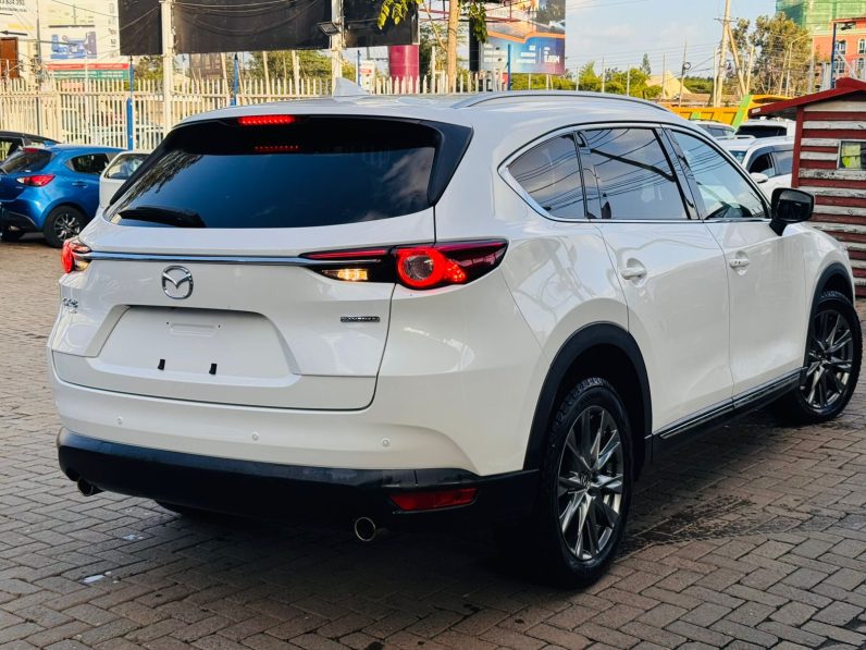 
								Mazda CX-8 full									