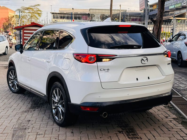 
								Mazda CX-8 full									