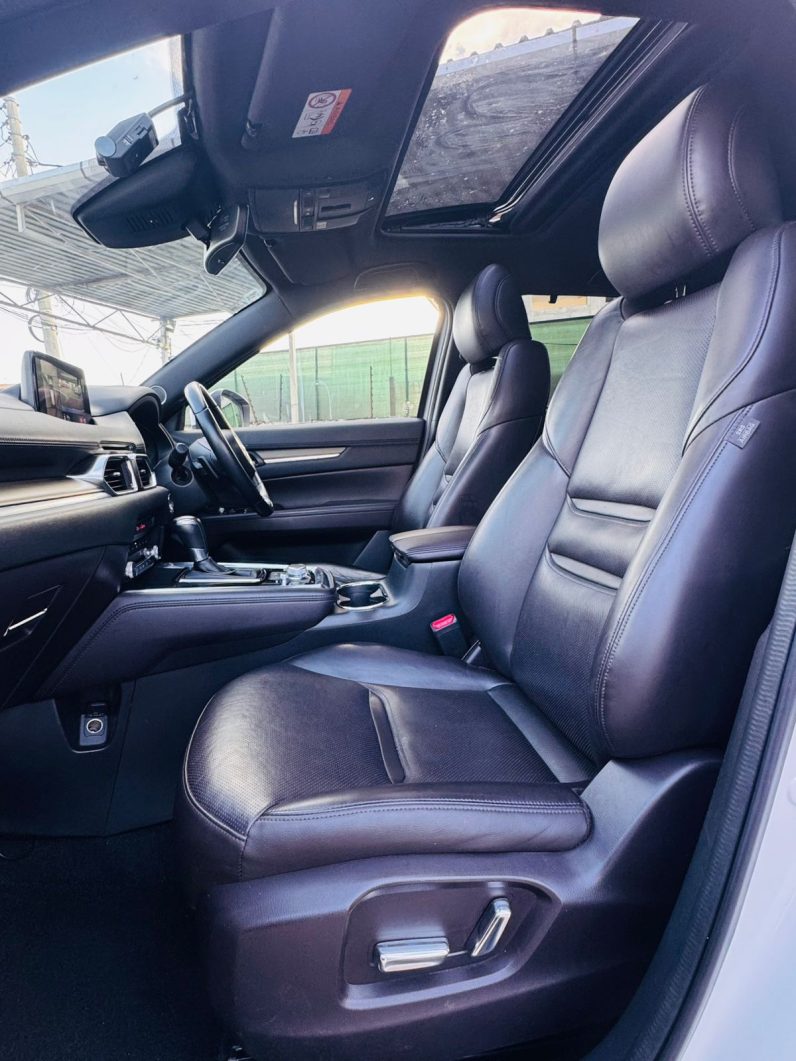 
								Mazda CX-8 full									