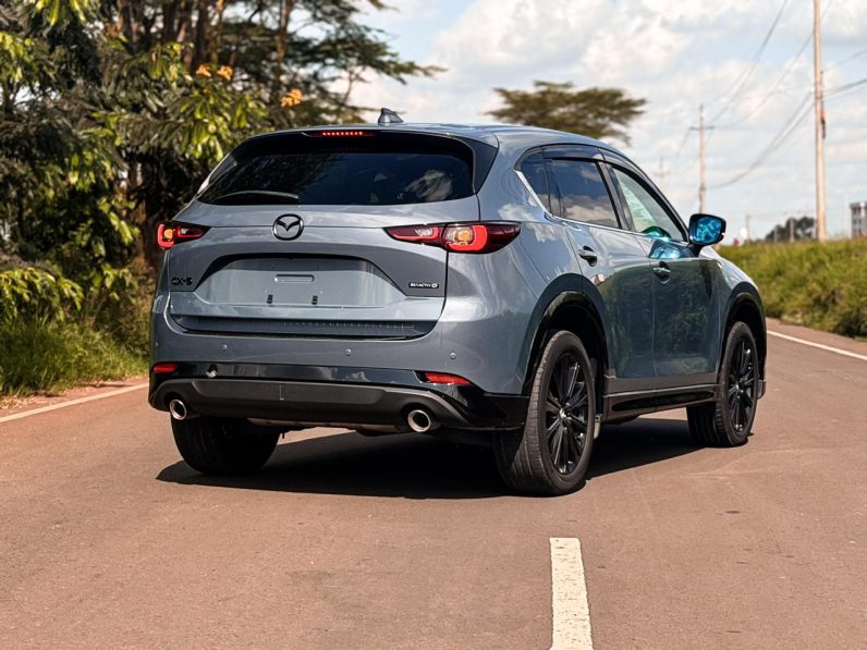 
								Mazda CX-5 full									