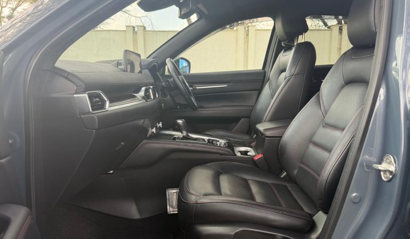 
								Mazda CX-5 full									