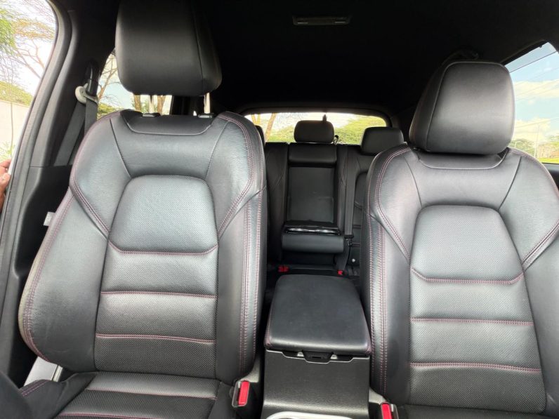 
								Mazda CX-5 full									