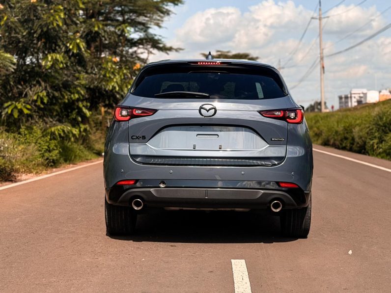 
								Mazda CX-5 full									