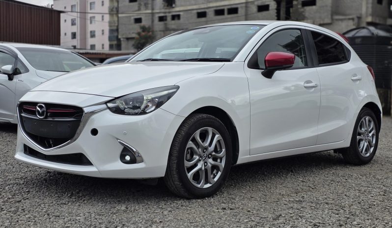
								Mazda Demio full									