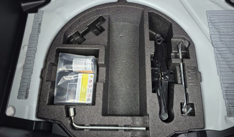 
								Mazda Demio full									