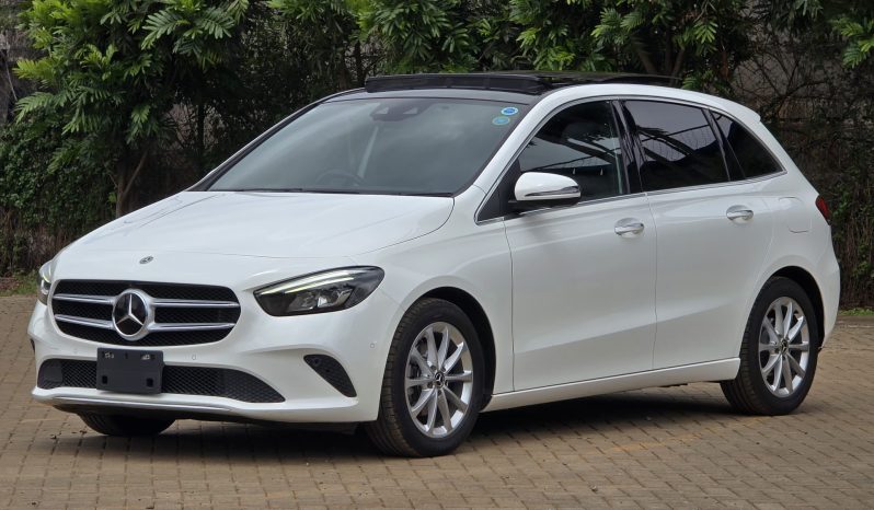 
								Mercedes Benz B180 full									