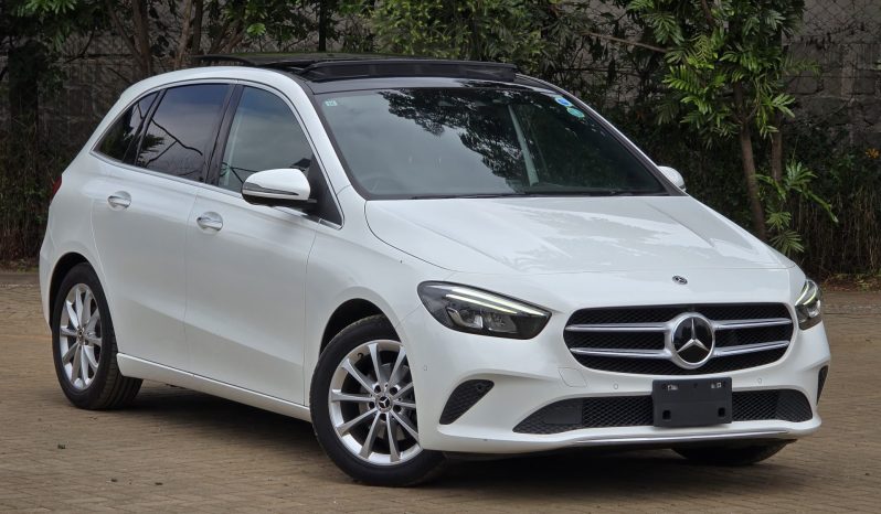 
								Mercedes Benz B180 full									