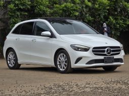 Mercedes Benz B180