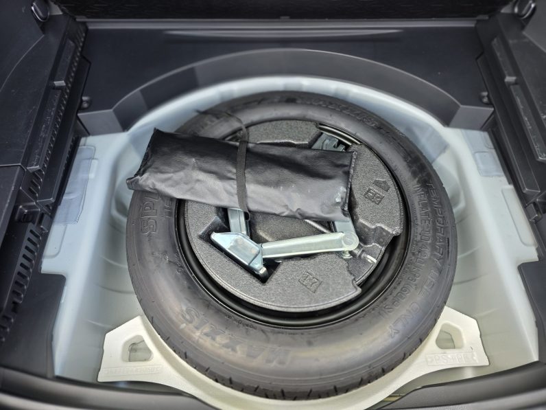 
								Toyota Rav4 full									