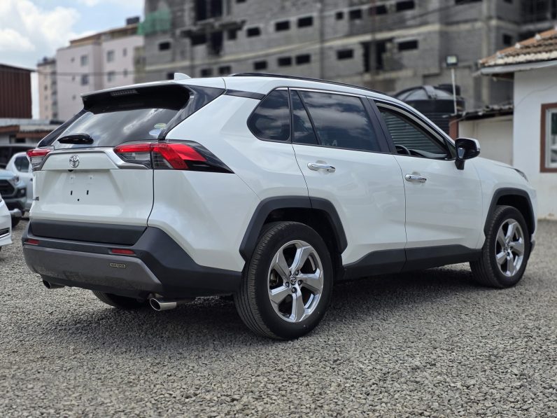 
								Toyota Rav4 full									