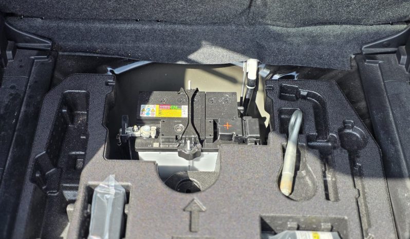
								Nissan Note E-power Medalist full									