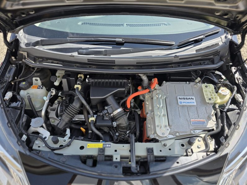 
								Nissan Note E-power Medalist full									