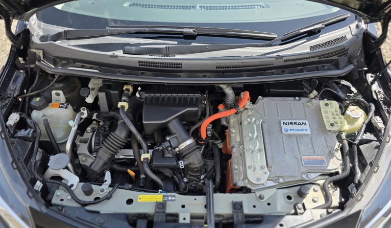 
								Nissan Note E-power Medalist full									