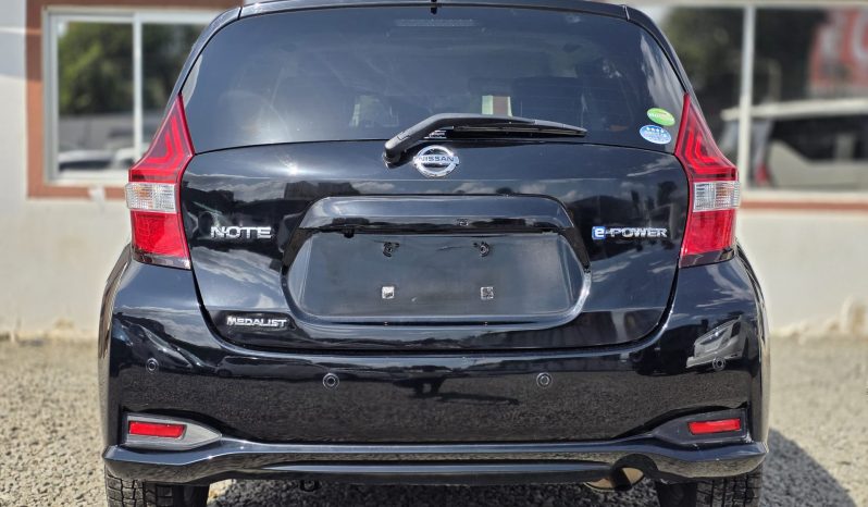 
								Nissan Note E-power Medalist full									