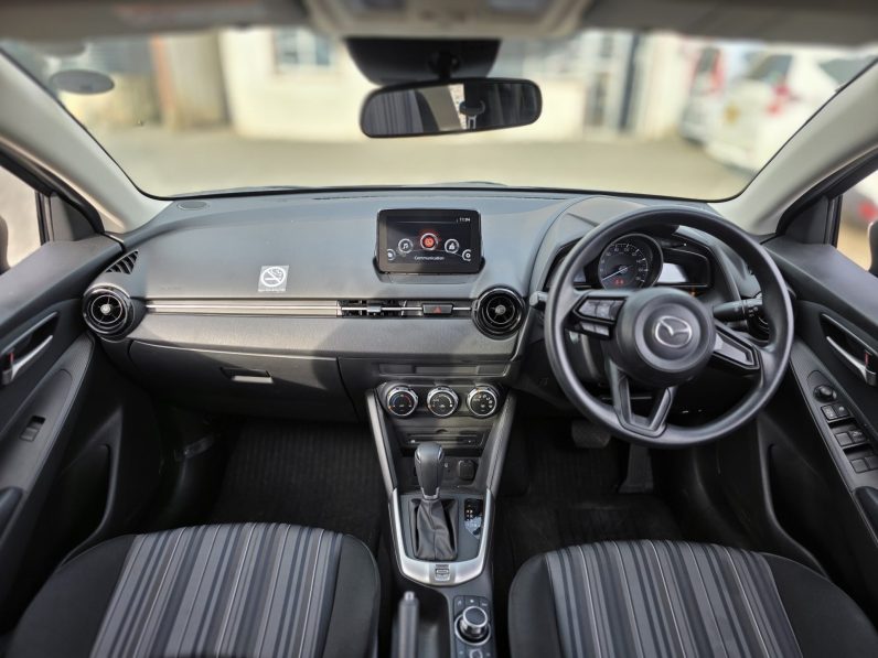 
								Mazda 2 full									