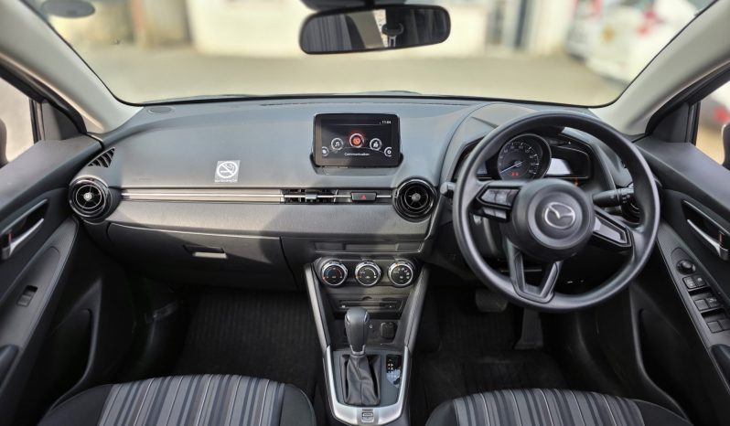 
								Mazda 2 full									