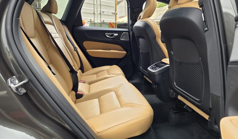 
								Volvo XC60 full									