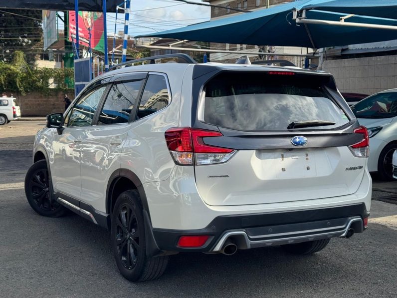 
								Subaru Forester SK5 full									