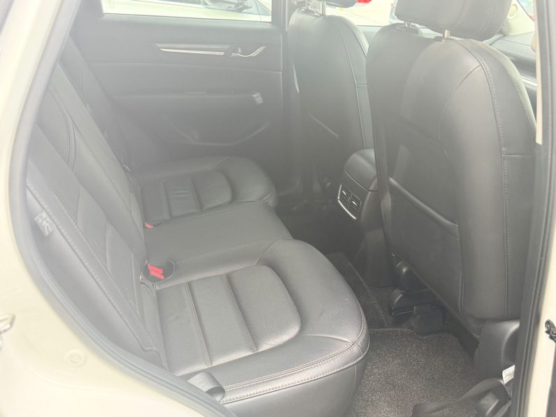 
								Mazda CX-5 full									